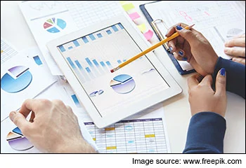 HDFC vs. ICICI Prudential: Evaluating the Best Large & Mid Cap Fund for ...