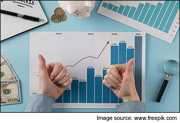Navigating the Flexi Cap Landscape: HDFC Flexi Cap Fund vs. Parag Parikh Flexi Cap Fund