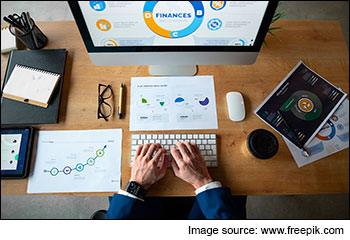 Which Large & Mid Cap Fund is Right for Your Investment Strategy? Motilal Oswal vs Kotak Equity Opp Fund